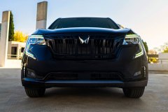 Mahindra XUV700 Black Edition