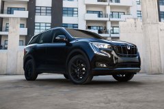 Mahindra XUV700 Black Edition