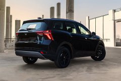 Mahindra XUV700 Black Edition