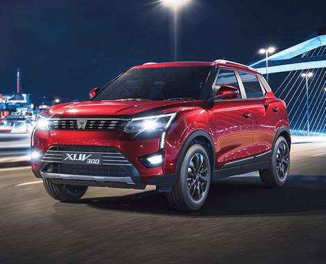 Mahindra XUV300 SE