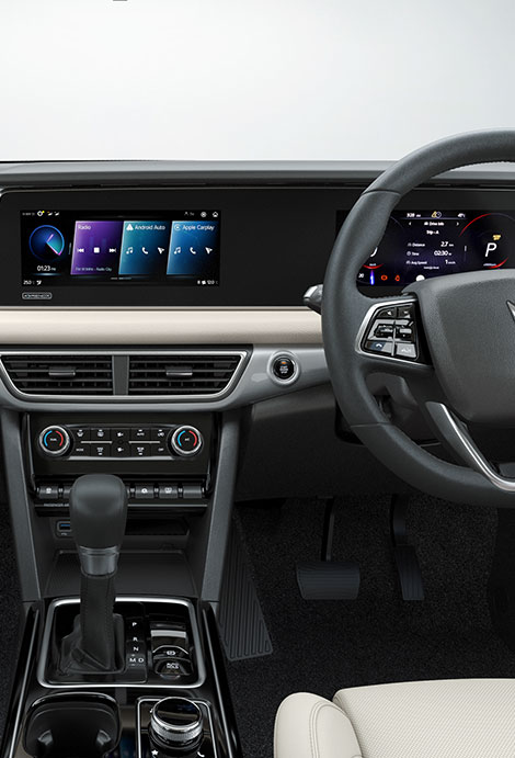 Mahindra XUV700 Interior Accessories